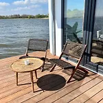 Luxury Houseboat Liberdade With Sauna And Dinghy Úszó hotel *