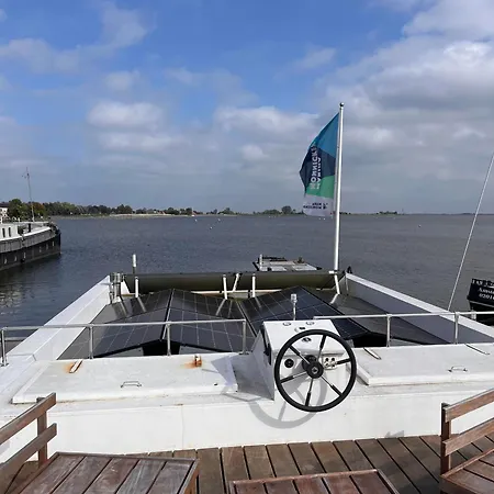 Luxury Houseboat Liberdade With Sauna And Dinghy Monnickendam