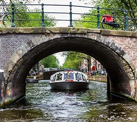 Luxury Houseboat Liberdade With Sauna And Dinghy Botel