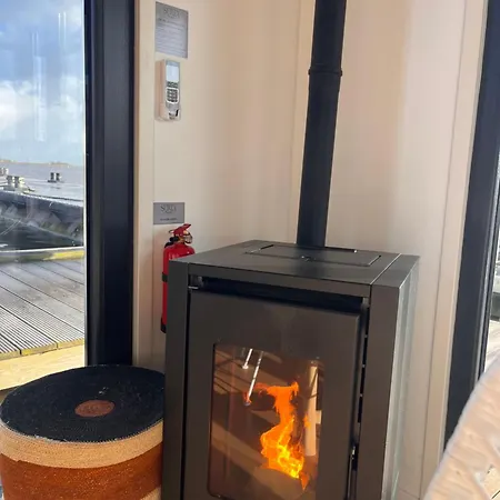 Luxury Houseboat Liberdade With Sauna And Dinghy